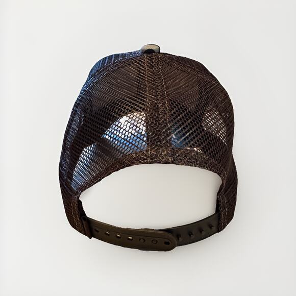 YETI Coolers Camo Mesh Snapback Hat – Excellent Condition Trucker Camo Cap - Picture 3 of 4